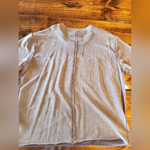 NWOT Sage & Fig Washed Grey Top w/USA Flag design.  Size - L - Picture 6 of 8